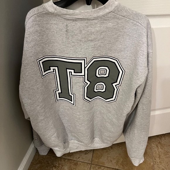 Tate McRae sweatshirt - Picture 2 of 3